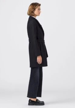 HALLHUBER Kurzmantel »Stehkragenmantel Aus Mulesing-freiem Schurwolle-mix« -Westwing Shop 21399fe8 c036 5515 b332 fbaf368759aa