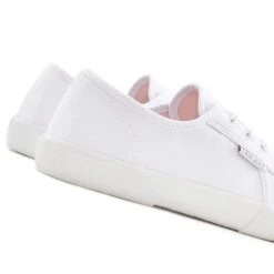 LASCANA Sneaker Mit Stretchigen Schnürbändern -Westwing Shop 86a7cea5 da55 57f7 818c 6a4e8579e73f