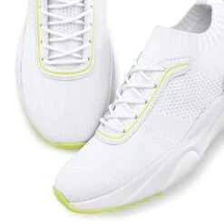 LASCANA Sneaker Bequem Zum Reinschlüpfen Aus Ultraleichtem Mesh-Material VEGAN -Westwing Shop 9652285b 03fb 5361 9e70 d72bb0ff6d9d